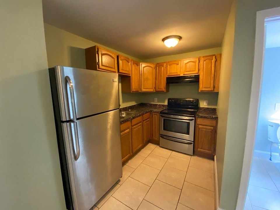 49 Frank Ave B, West Kingston, RI 02892 Zillow