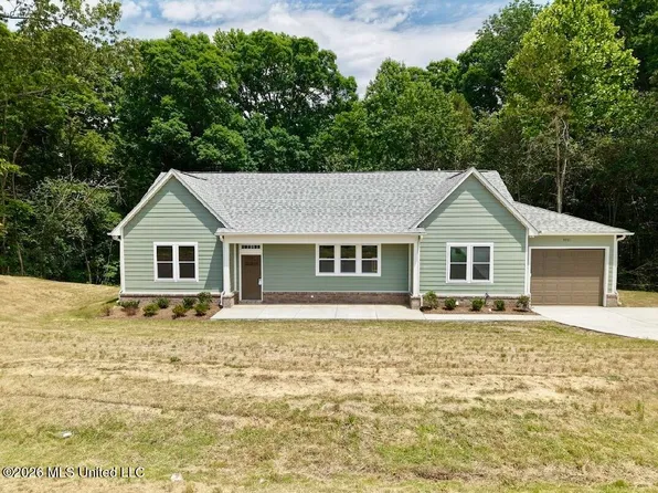 8780 Thunderbird Dr E, Hernando, MS 38632