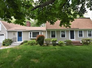 9 Estes St, Amesbury, MA 01913
