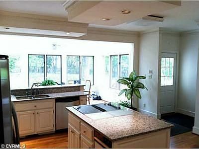 3rd image of 425 Bonruth Pl