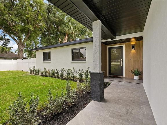 3rd image of 22402 STILLWOOD DRIVE