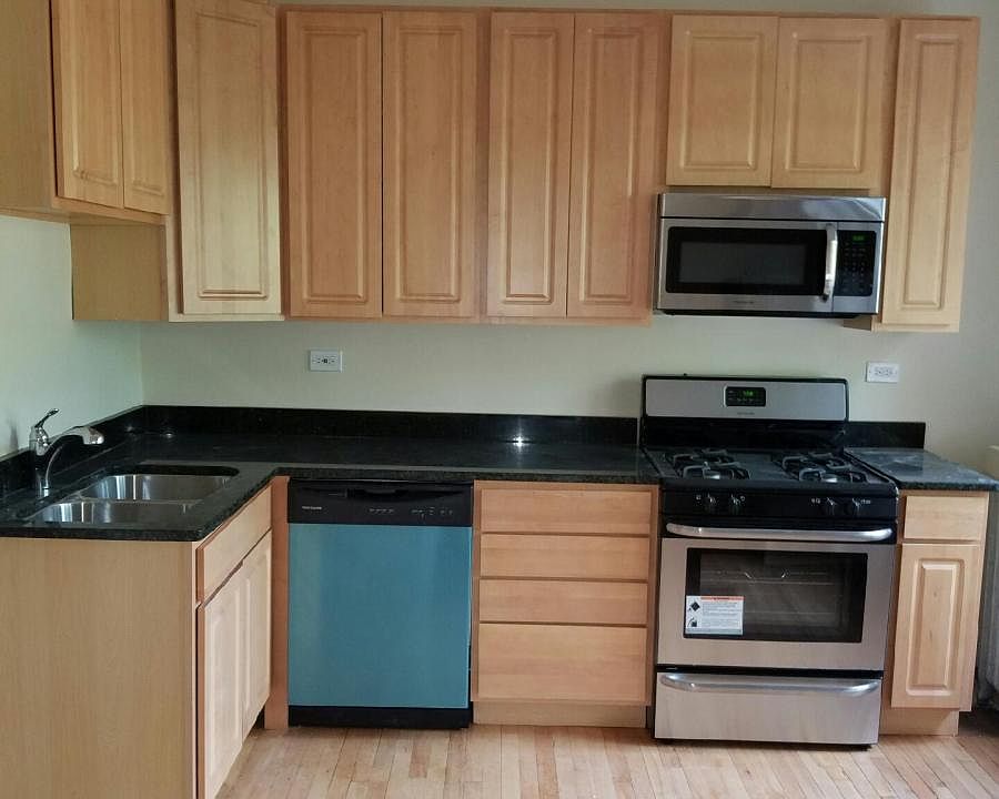 1st image of 3257 W Eastwood Ave APT 3