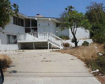 2nd image of 601 Mesa Dr