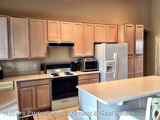 4th image of 16045 E Glenview Dr