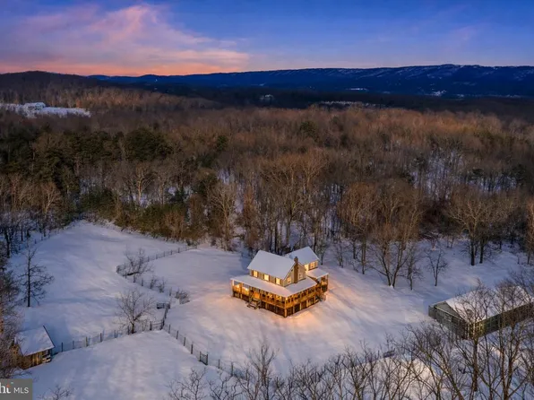 344 Tub Run Hollow Rd, Hedgesville, WV 25427