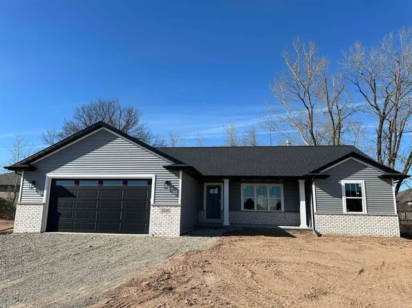 2216 E Honeygold Ct, Appleton, WI 54913