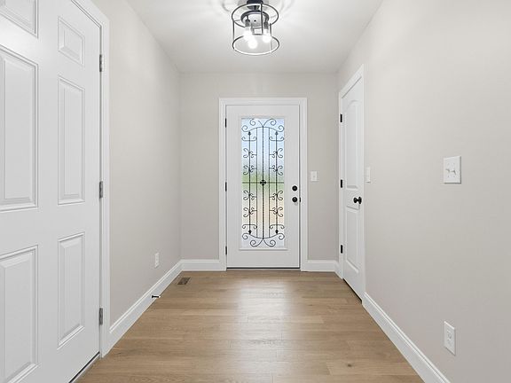 4th image of 3661 Old Whitley Rd