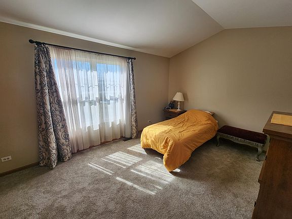 3rd image of 2297 Flagstone Ln