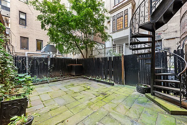 Rented by Compass | media 29