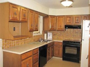 825 Sun Valley Dr, Cheyenne, WY 82001