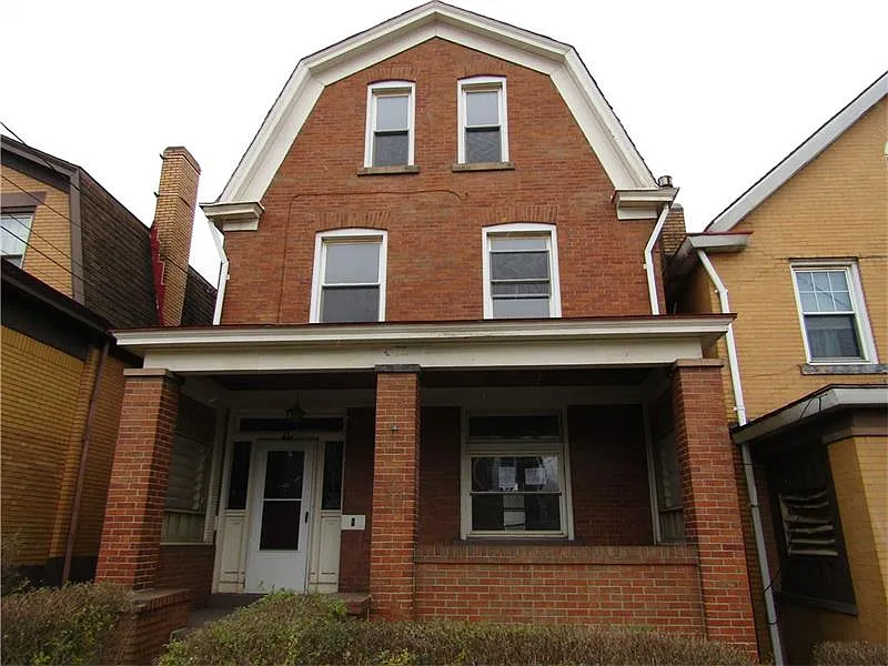 416 Howard St photo 1