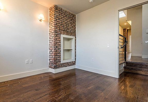 4th image of 179 Maujer St #4C