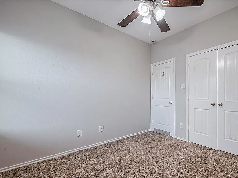 1910 Vermillion View St — Photo 38