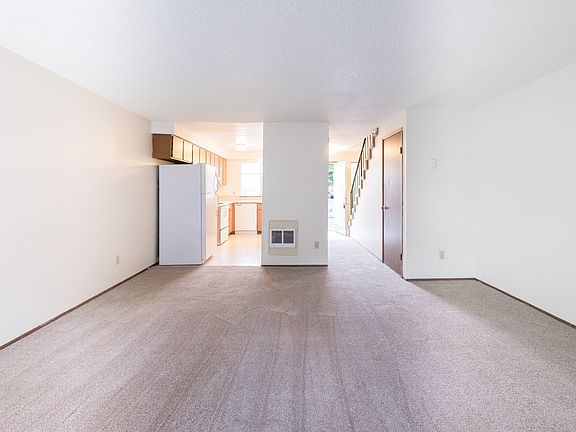 5th image of 2723 22nd Ave APT 1