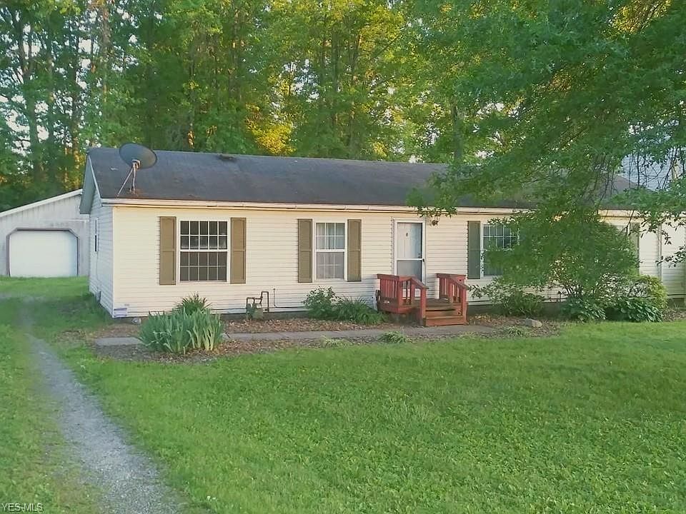 1st image of 242 Raymond Ave NW