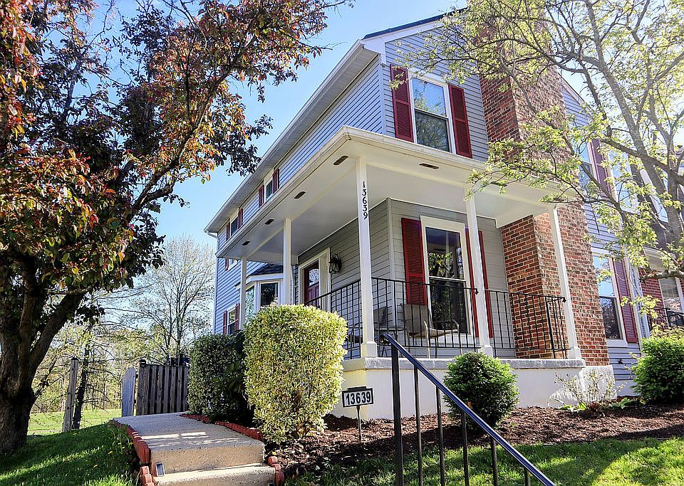 Front - wrap around porch