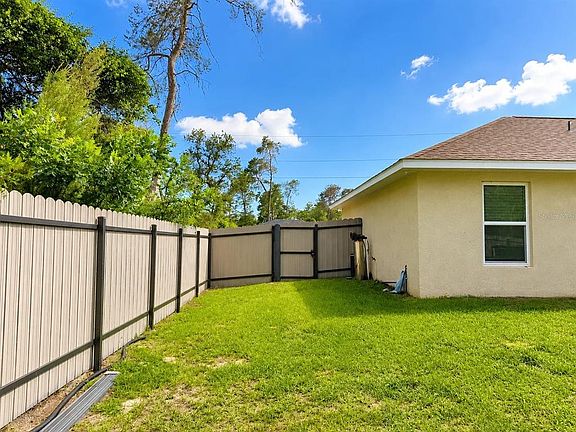 4th image of 17023 SW 41st Ct