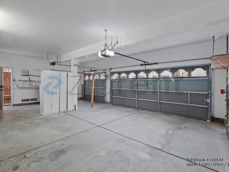 1001 Sandhurst Dr — Photo 38