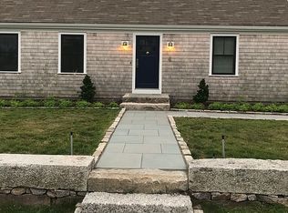4 Indian Ave, Mattapoisett, MA 02739