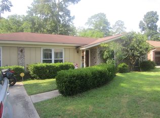 11 Greenbriar Dr, Savannah, GA 31419