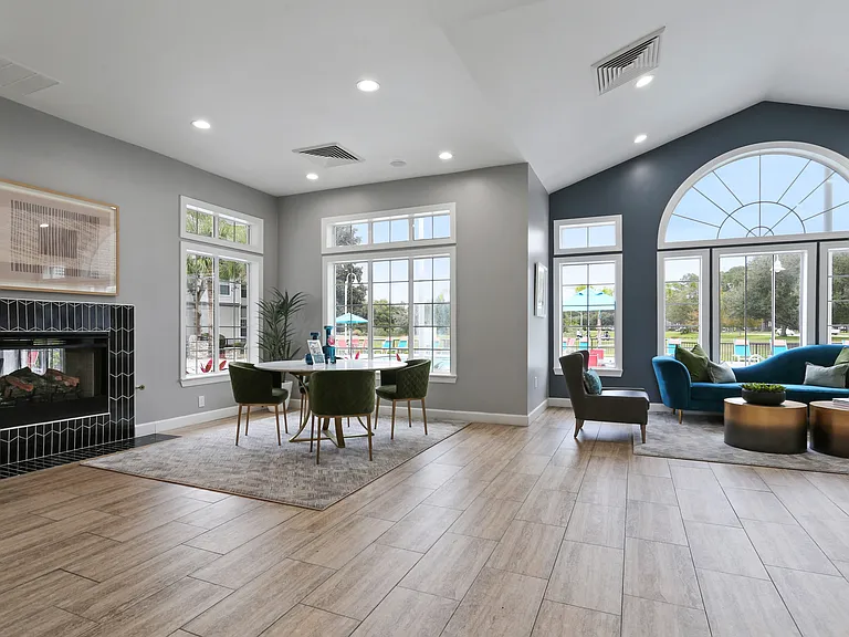 Registry at Windsor Parke — Photo 15