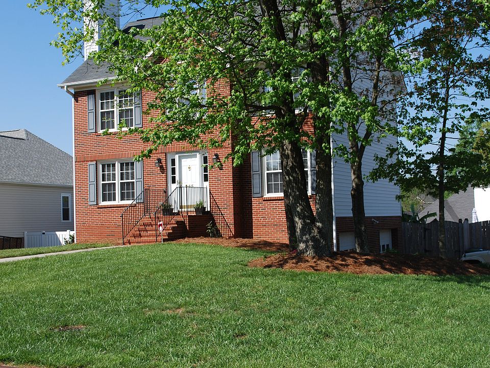 Opportunity Awaits... Corner Lot with In Ground Pool!
