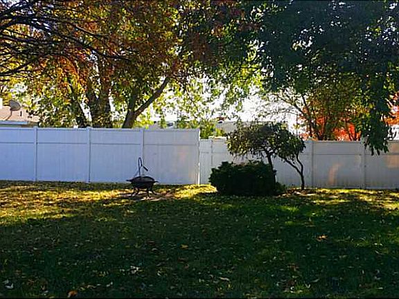 3rd image of 440 Mumford Dr