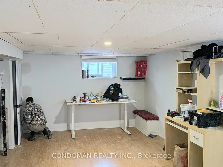 22 Fairfield Ave #BASEMENT — Photo 3
