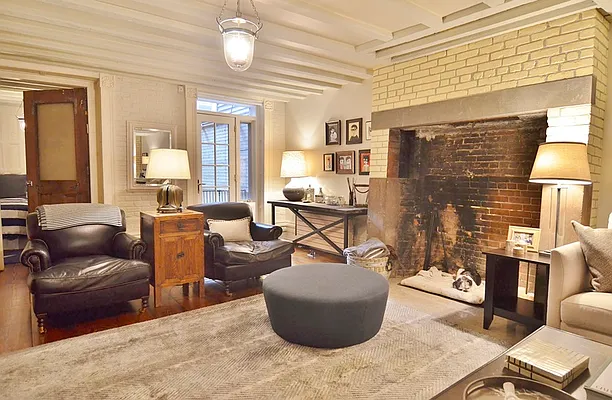 Rented by Park Property Advisors | media 9