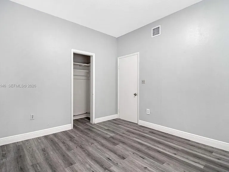 327 SW 20th St #2 — Photo 10