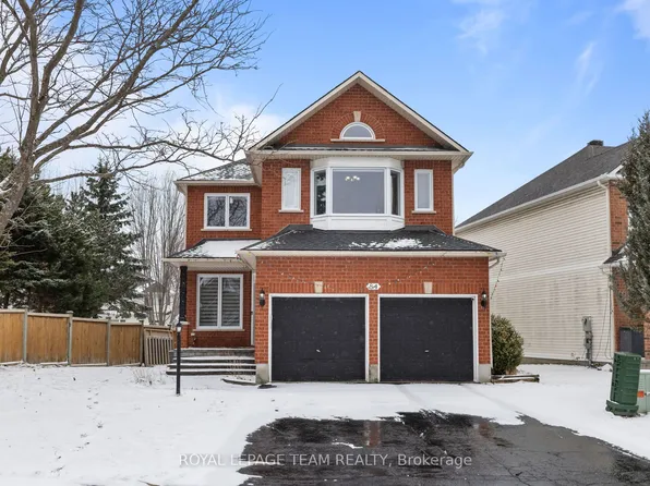 84 Knowlton Dr, Ottawa, ON K2G 6V3