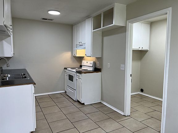 4th image of 13541 Sheldon Ln