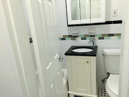 Rented by Joe Gotham LTD | media 18