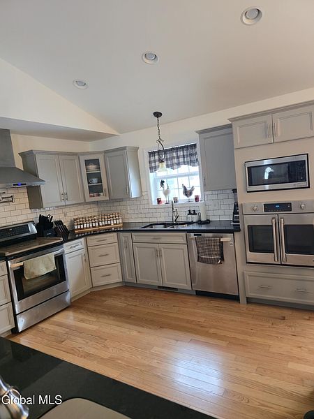 5th image of 27 Elk Ridge Drive