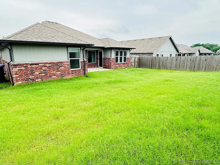 7316 S Joshua Ave — Photo 26