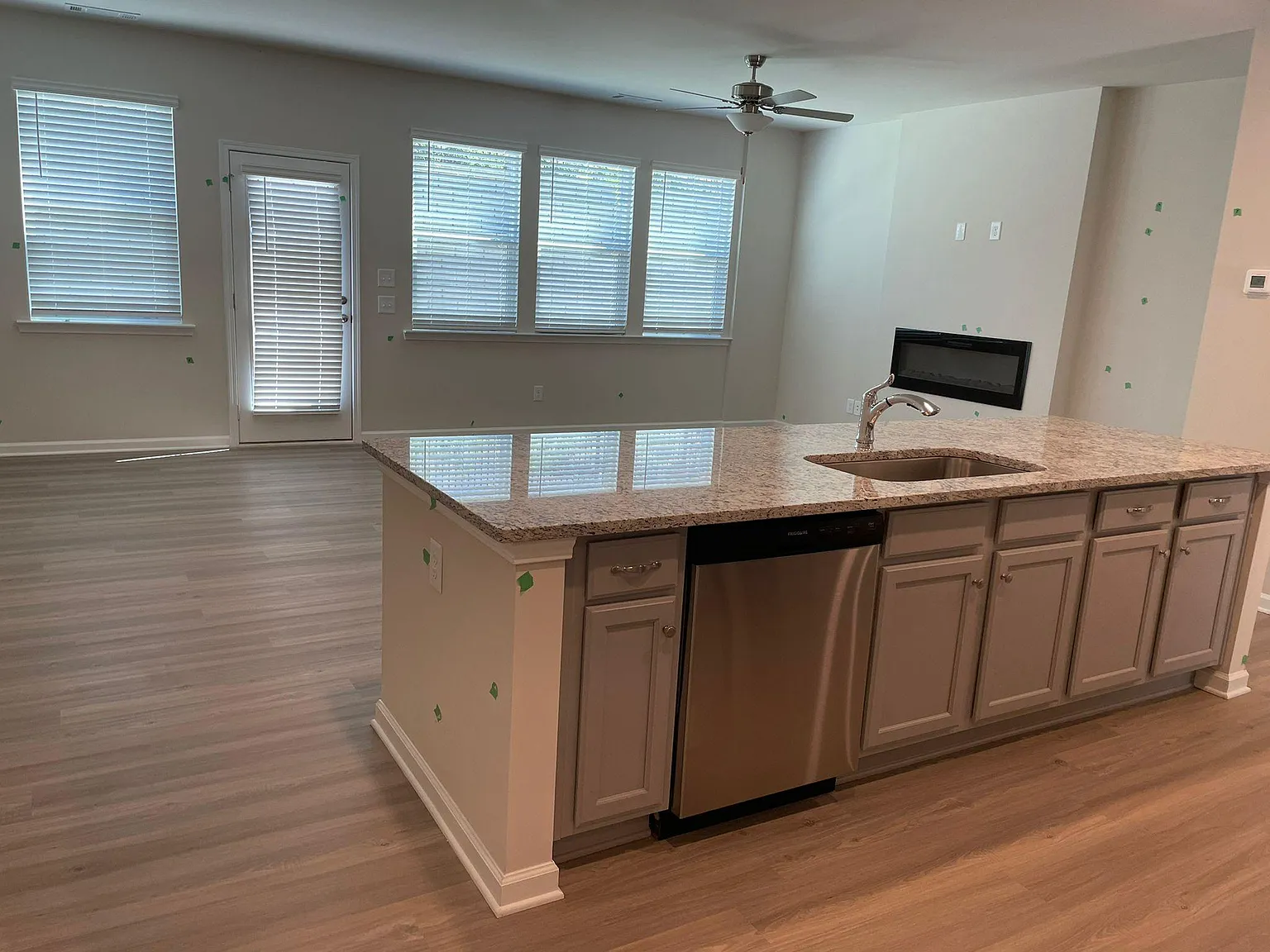 3 bed, 2.5 bath, 1734 sqft, $2,250 — Photo 3