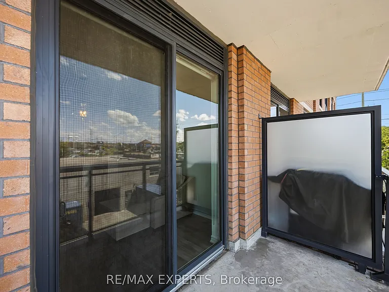11611 Yonge St #227 — Photo 18