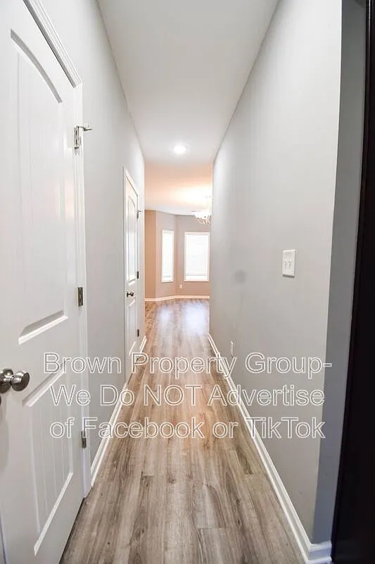 3 bed, 2.5 bath, 2172 sqft, $2,250 — Photo 2
