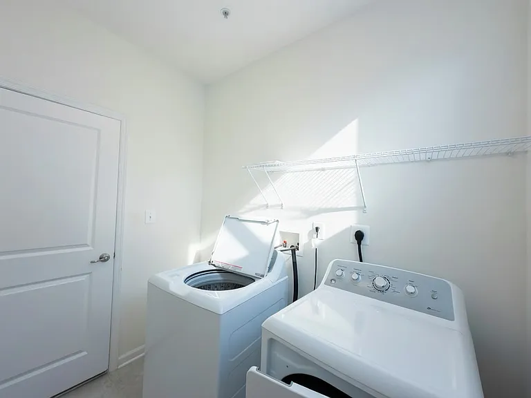 6314 Halsted Ave — Photo 18