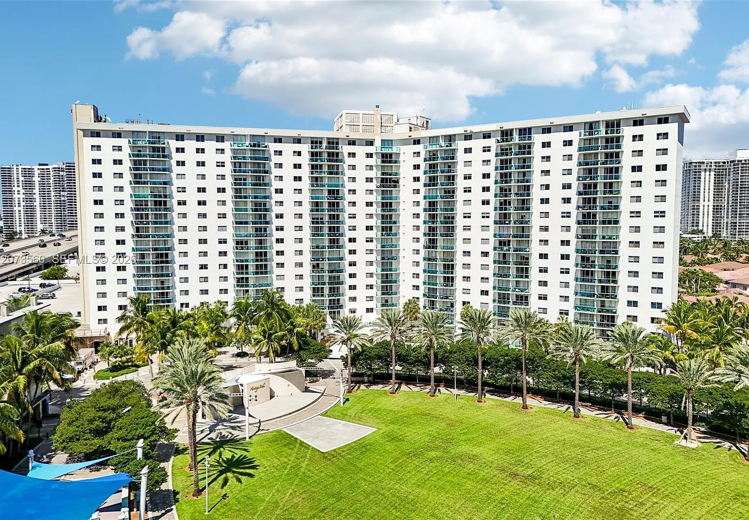 Ocean Reserve Condo — Photo 1