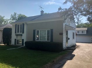 110 S Chase Ave, Lombard, IL 60148