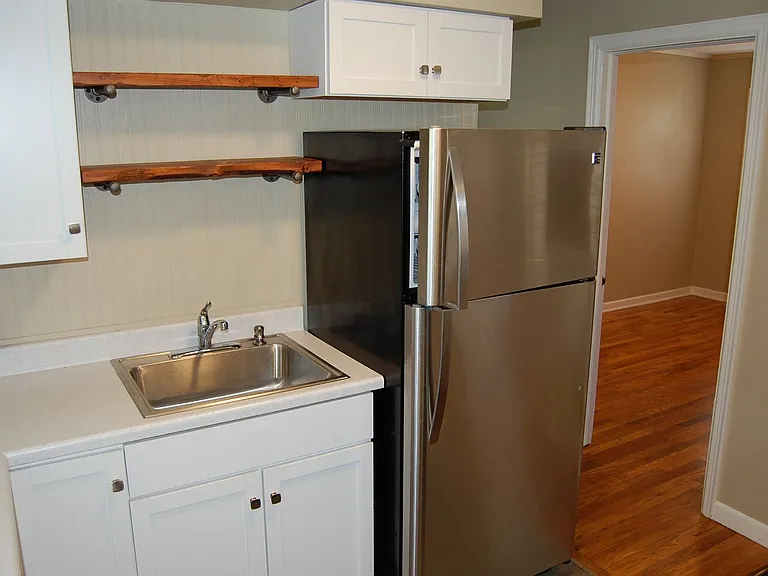 2620 Sumner St — Photo 7