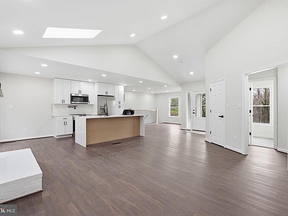 5th image of 6233 Ridge Ln