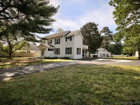 7124 Powhatan Dr, Hayes, VA 23072