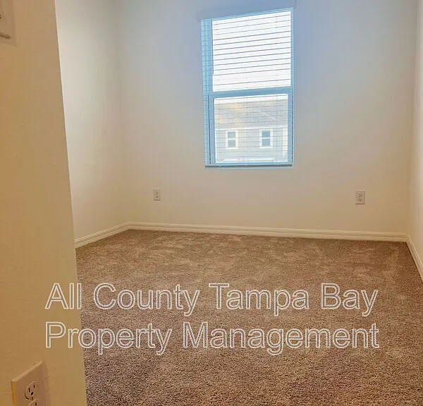 2187 Hallier Cv — Photo 8