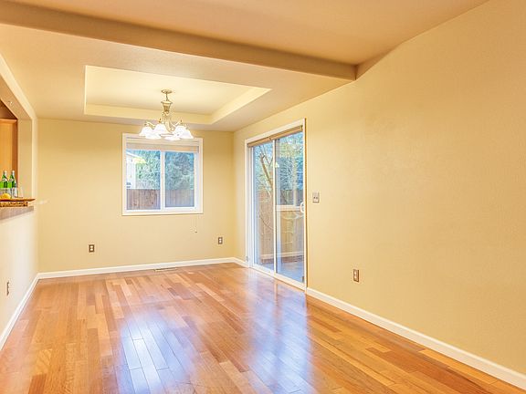 5th image of 3216 135th Pl SE