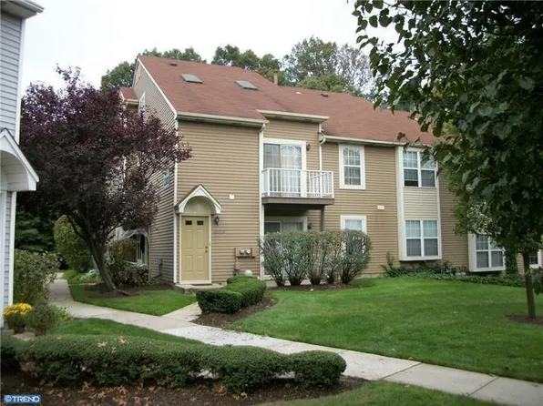 2302B Sedgefield Dr #2302, Mount Laurel, NJ 08054