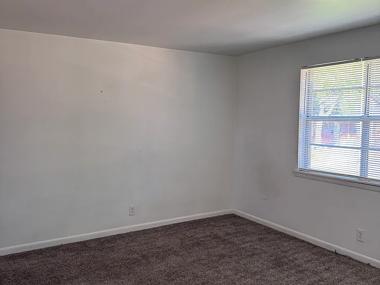 1113 Elm Ave #C — Photo 9