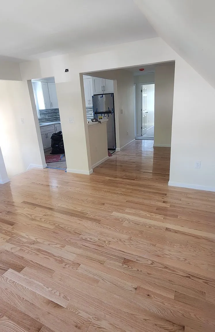 2 bed, 700 sqft, $2,900 — Photo 2