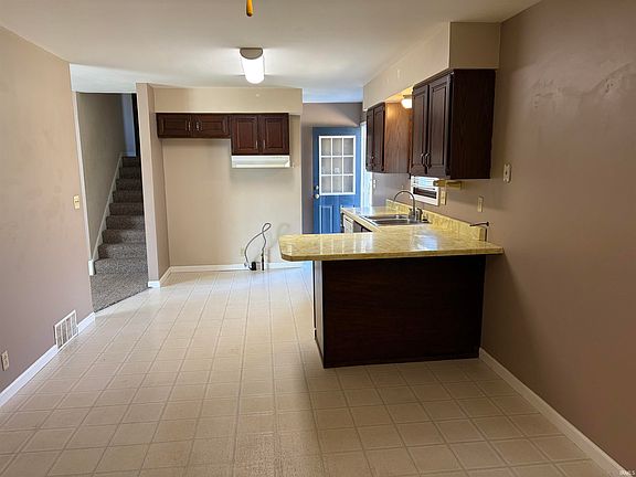 4th image of 3430 W County Line Rd